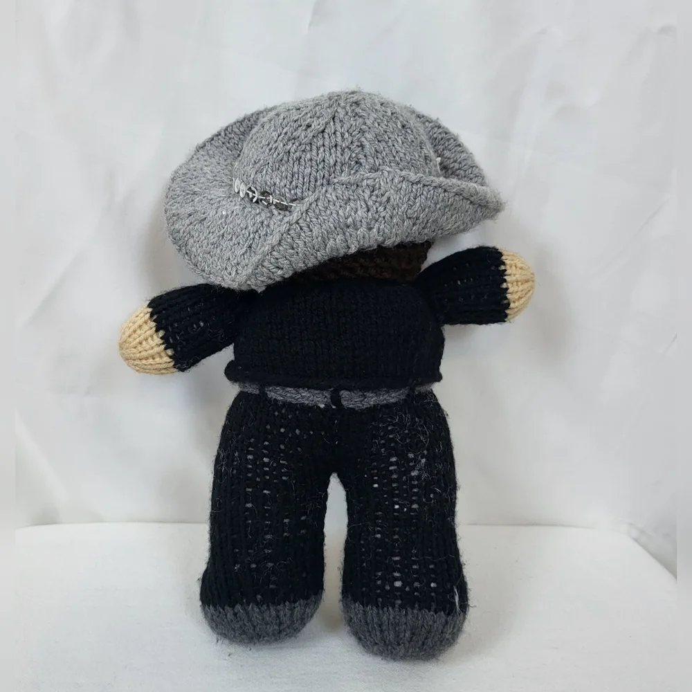 Dolls of the World Hand‎ Knitted Black Gray Mexican Mariachi 12